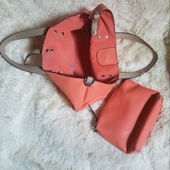 EC CBOCS VEGAN CONVERTIBLE Peach bag w makeup/accessory bag CROSSBODY OR SATCHEL - Picture 3 of 13